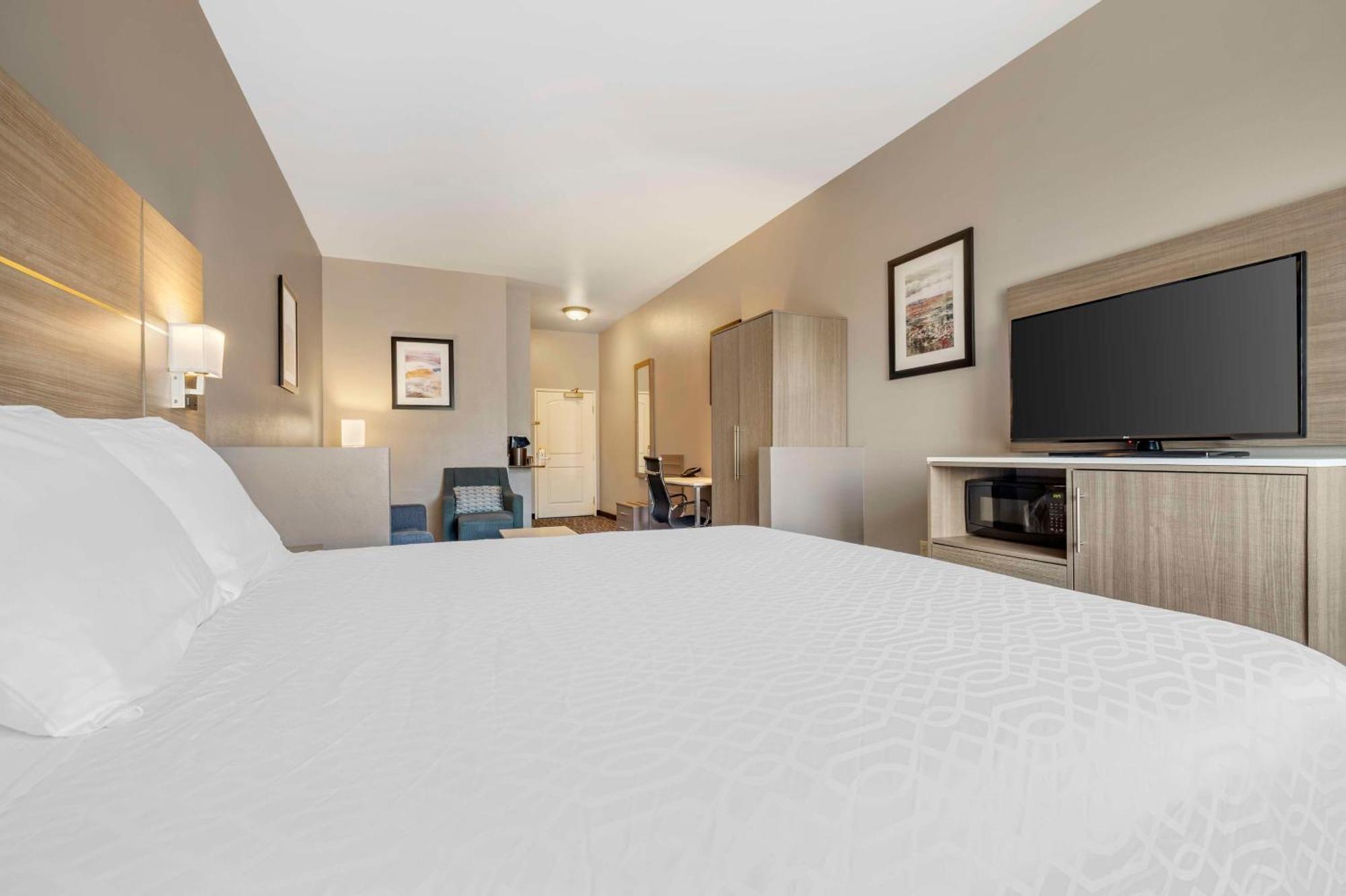 Best Western Plus Lake Elsinore Inn & Suites Exterior foto