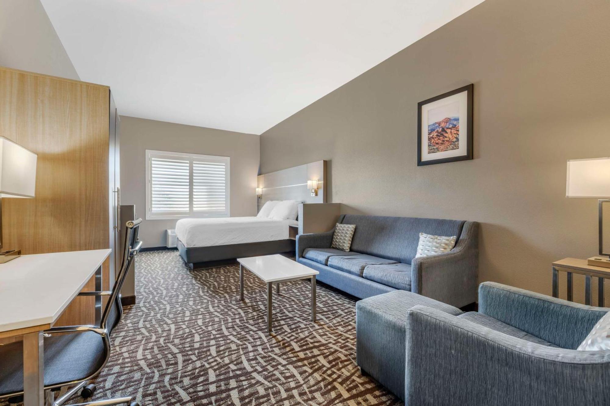 Best Western Plus Lake Elsinore Inn & Suites Exterior foto